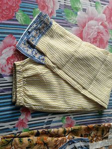 Floral Kurta Set And Pant