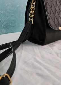 WOMEN SLING BAG