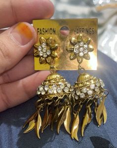 Any One Pair Of Earrings In 99 RUPEES
