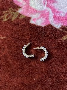 Women’s Ear Hoop