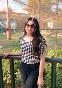 Houndstooth Print Top