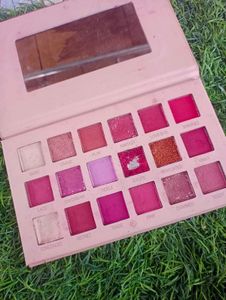 Nude Eyeshadow Palette