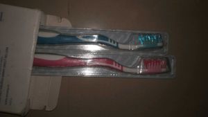 Amway Glister Toothbrush Set