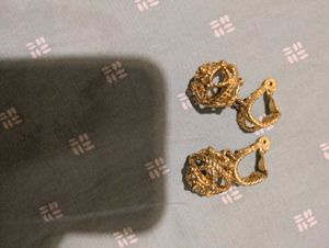 Vintage Gold Tone Earrings