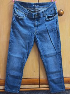 I Am Selling A Good Jeans For Reasonable Price