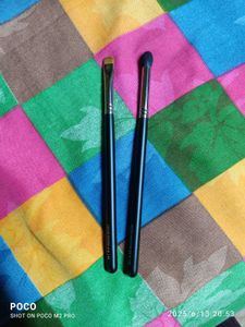 Pac Eyes brush