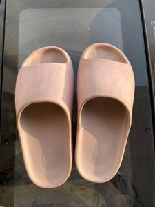 Puff Pink Sliders