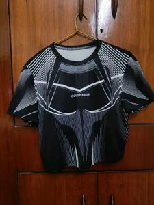 SHEIN BLACK FITTED CROP TOP