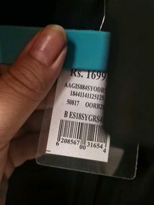 with tag M shrug(Black Embroidered)