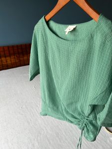 🍀Rareism Textured Green top - Xxs/35”