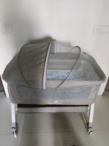 Star And Daisy Baby Bed/ Cot/ Crib