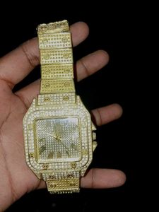 Iced Out Gold Wristwatch brand ✨️