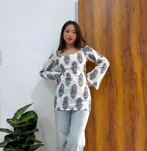 Square neck short kurta