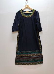 Aurelia Women Black Thread Embroidery Cotton Kurta