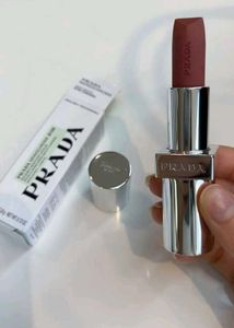 Dior Rouge Lipstick,Gucci, Charlotte Tilbury,Prada