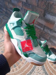 Nike Jordan Retro 4