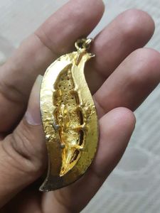 Preloved Pendant