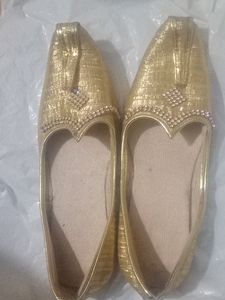 Golden Ethanic  Mojri