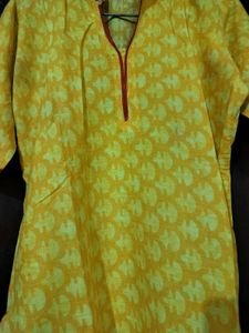 Beautiful Yellow 🟡 Kurti
