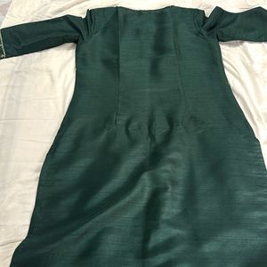 Women Green Ethnic Pure Silk Kurta
