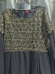 Elegant Black &amp; Gold Maxi Dress