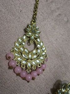 Earings And Mantika