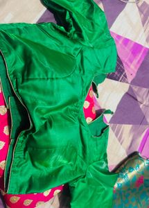 Gorgeous Green &amp; Pink Banarasi Silk Saree
