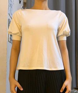 H&M White Puff Sleeve Top – Size XS/S
