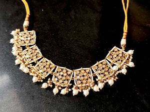 Kyathi Neck Set