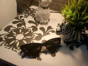 Chic Cat-Eye Sunglasses