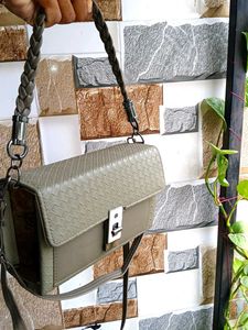 New Treanding Hand 👜