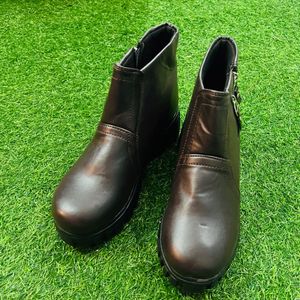 brown 🥾 boots brand new unused