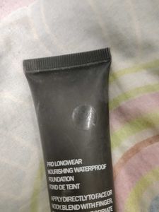 MAC Pro Longwear Foundation