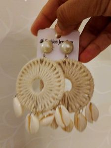 Earings