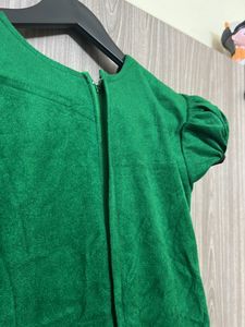 Green Dress :14