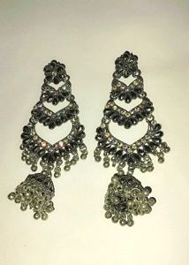 Earings for women..