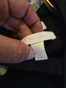 H&amp;M Black Crop Top 32&#34;