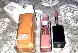 Superstar Foundation And Vivid Matte Lipstick