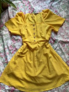 yellow sundress🌼✨✨