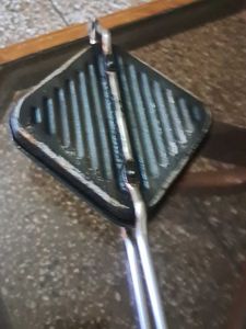 Non Sticky Aloo Patty Maker