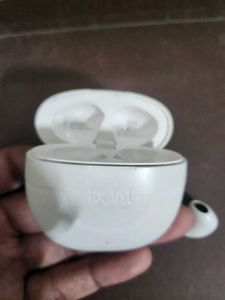 BoAt Airdopes HYPE