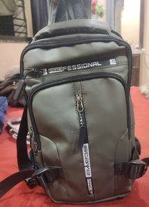 Casual Waterproof Bag/🎒+ PhoneCharging System