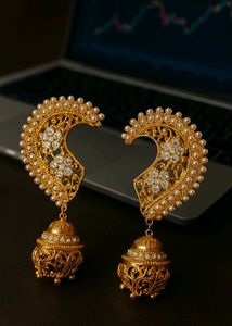 Elegant Golden Crescent Earrings