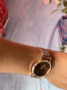 Beautiful Women Rose Gold Watch