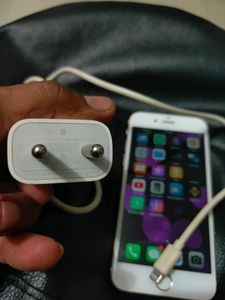 I Phone 6s Gold Colour