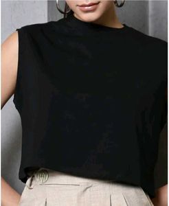 Sleeveless Black Crop Top