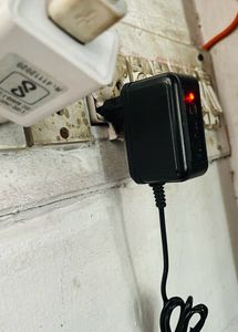 Liva Gold Charger