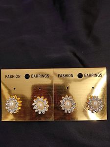 2 Same Design Stud