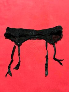Black Lace Garter Belt – Size XL