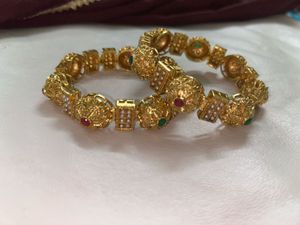 Royal Design Gold-Plated Bangles with Pearl Detail